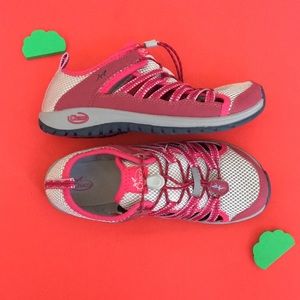 NWOT Chaco Outcross 2 Shoes for Kids-S5